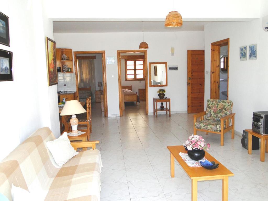 Ampelokipi Holiday Apartments Pissouri Værelse billede