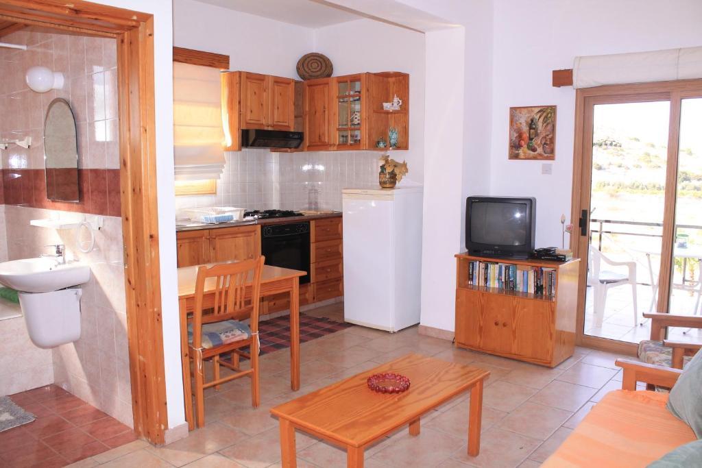 Ampelokipi Holiday Apartments Pissouri Værelse billede
