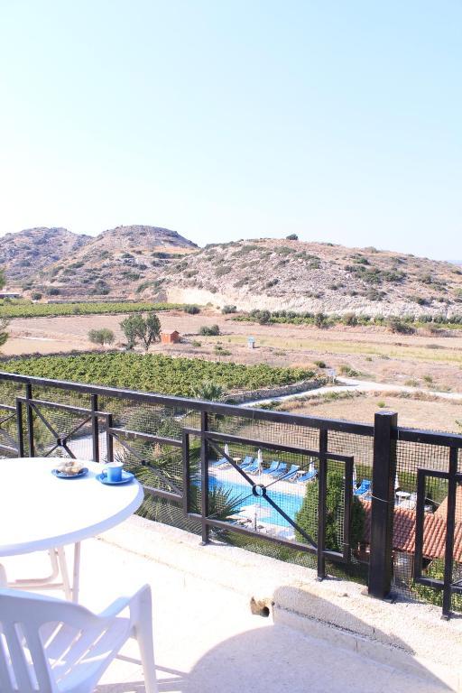 Ampelokipi Holiday Apartments Pissouri Værelse billede